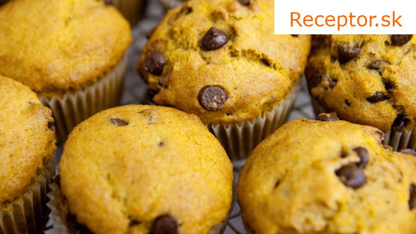 Celozrnné tekvicové muffiny s orechmi a čokoládou