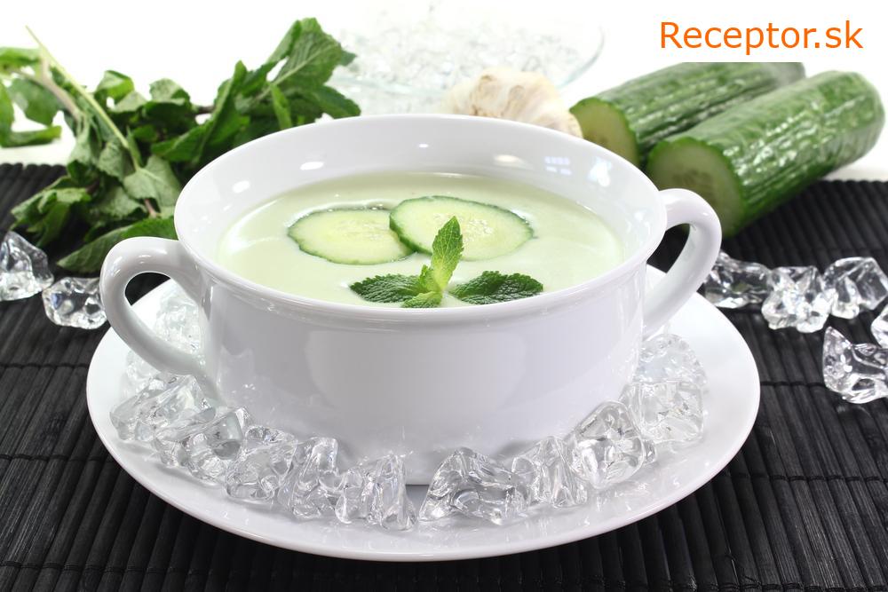 Letné, osviežujúce uhorkové gazpacho