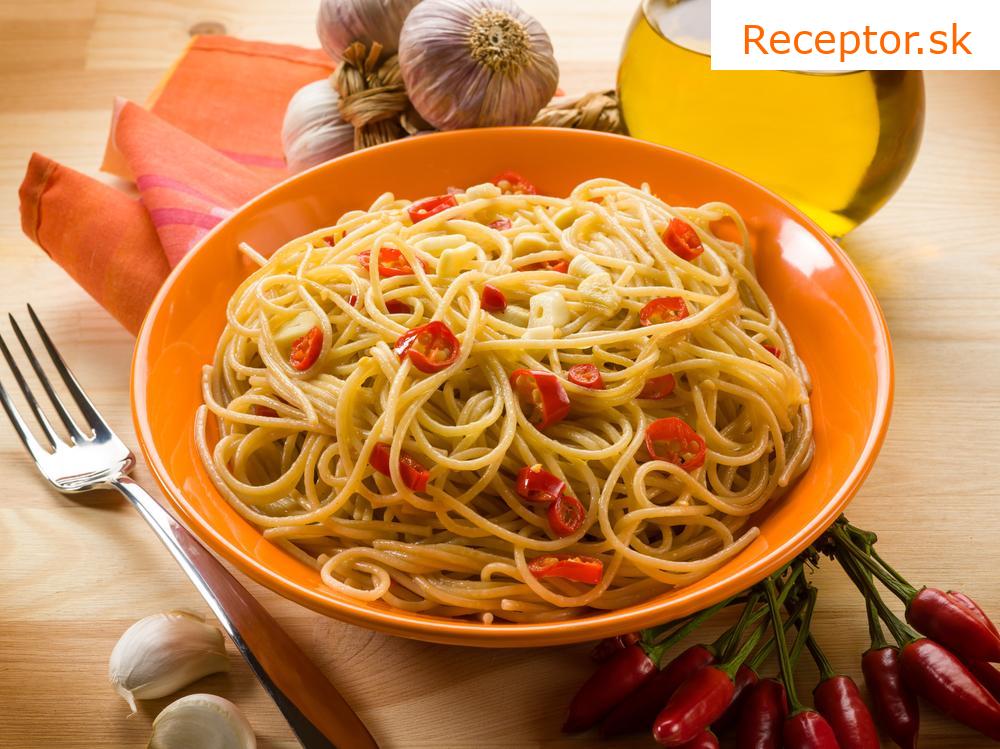 Špagety aglio olio e peperoncino